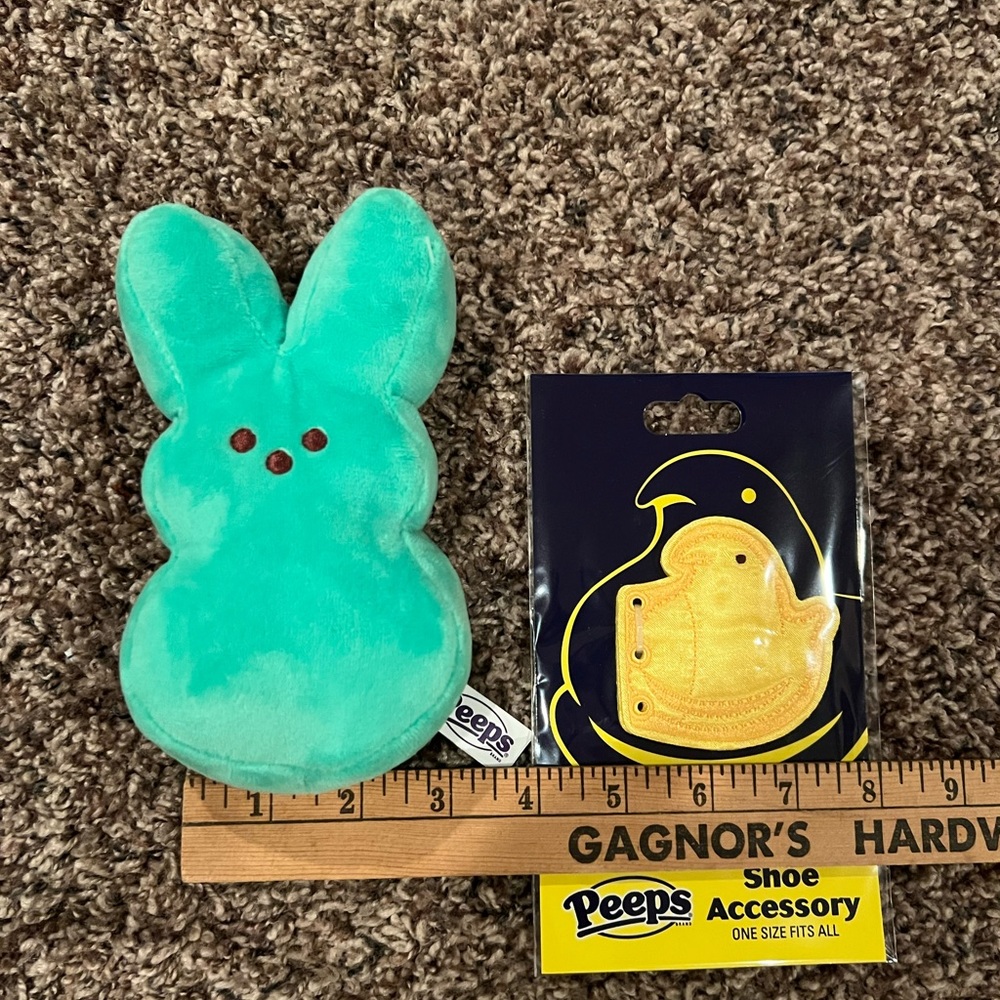 Peeps Bundle of Green Stuffed Peep & Set of New Yellow Peep Fabric Shoe Tie Ons - Picture 2 of 6